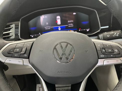 Certified 2025 Volkswagen Jetta SE image 20