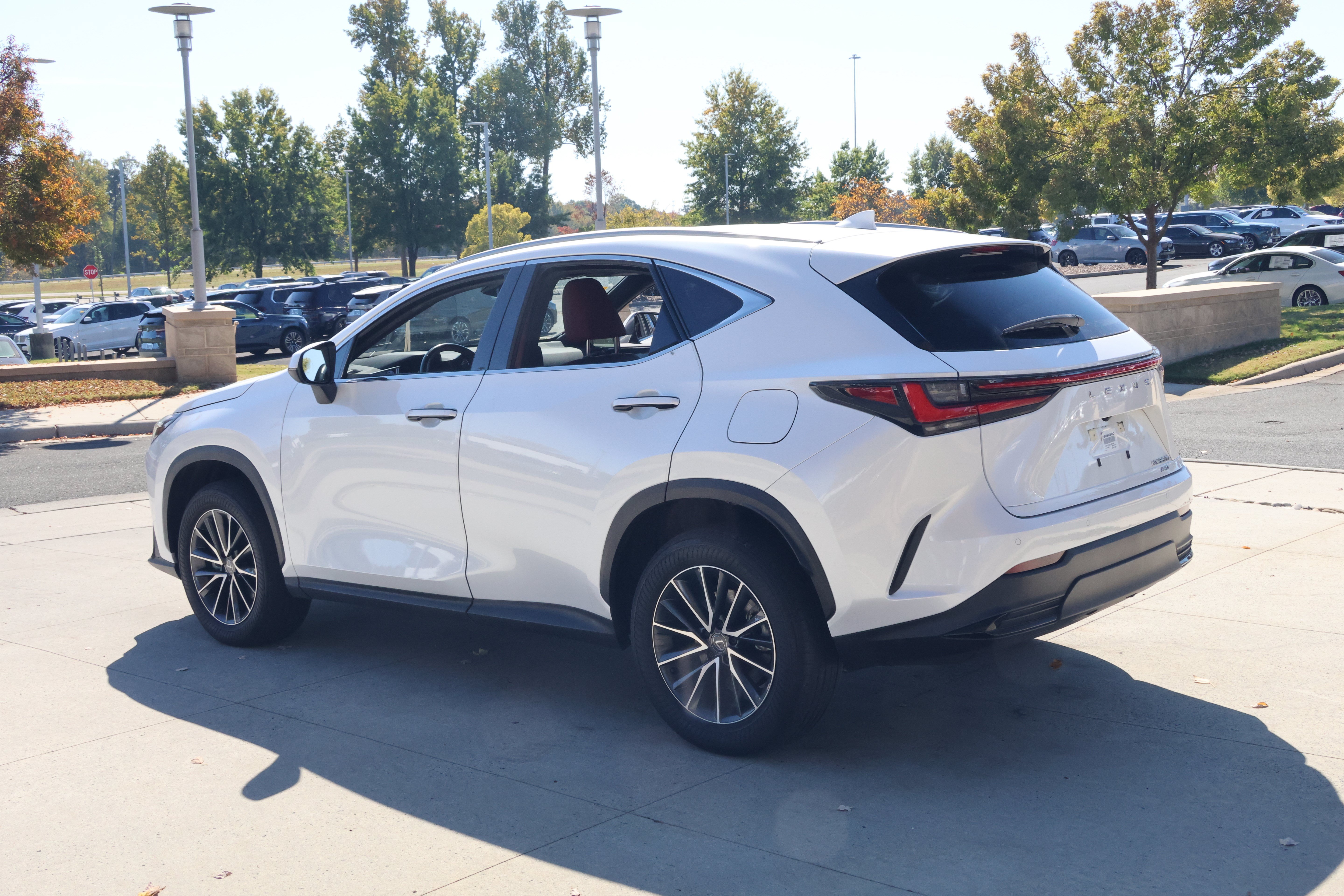 Used 2025 Lexus NX 350h AWD w/ Cold Area Package image 7