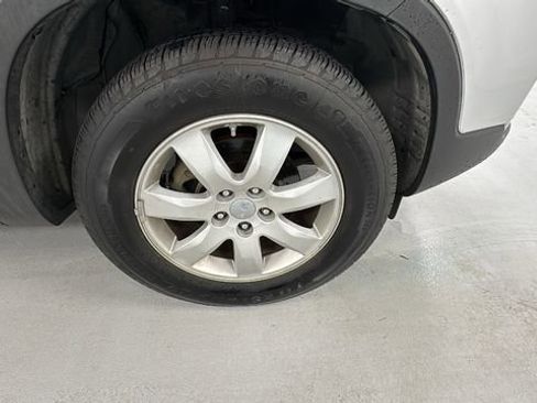 Used 2013 Kia Sorento LX image 9