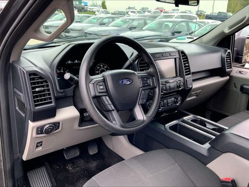 Used 2018 Ford F150 XL w/ Equipment Group 101A Mid AWD/4WD image 18