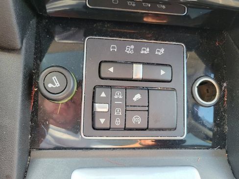 Used 2016 Land Rover LR4 HSE AWD/4WD image 22