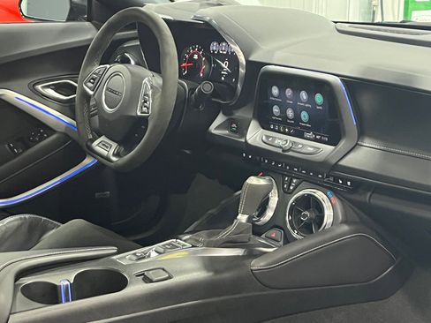 Certified 2024 Chevrolet Camaro LT image 9