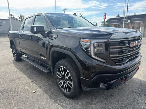 Used 2023 GMC Sierra 1500 AT4 w/ Technology Package AWD/4WD image 6
