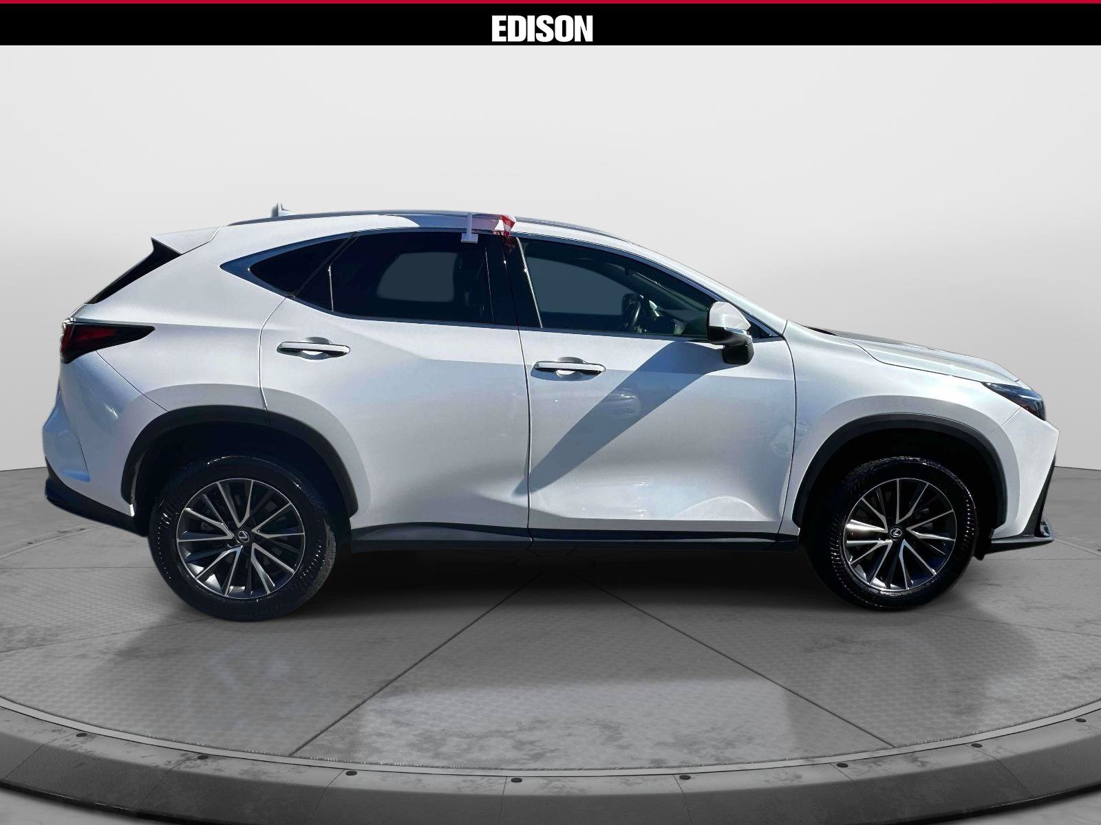 Used 2025 Lexus NX 350 AWD w/ Accessory Package (2T) image 3