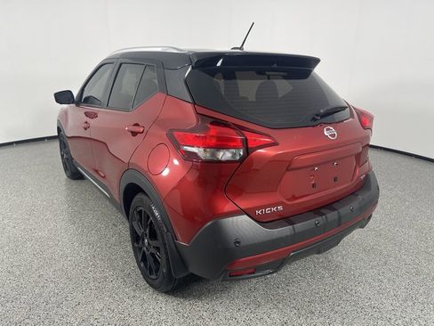 Used 2020 Nissan Kicks SR w/ SR Premium Package image 3