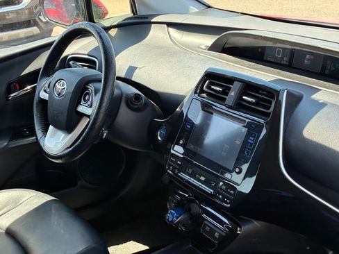 Used 2016 Toyota Prius Four Touring FWD image 24