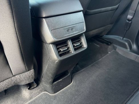 Used 2025 Chevrolet Equinox LT AWD/4WD image 23