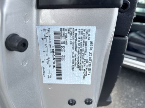 Used 2004 Ford Thunderbird image 25