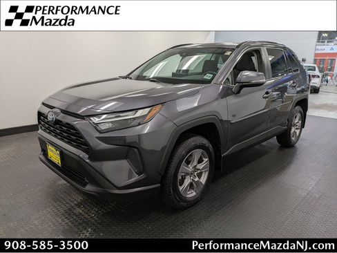 Used 2023 Toyota RAV4 XLE image 1