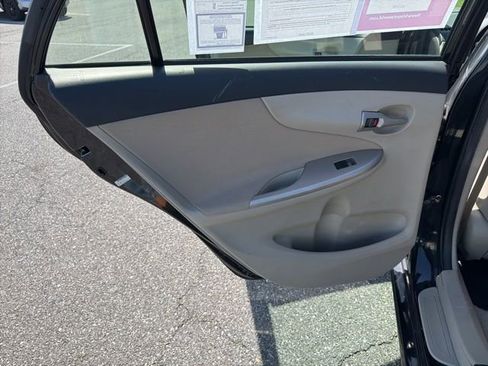 Used 2011 Toyota Corolla LE FWD image 14