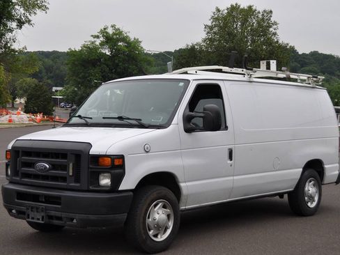 Used 2013 Ford E-150 and Econoline 150 w/ PWR Group RWD image 2