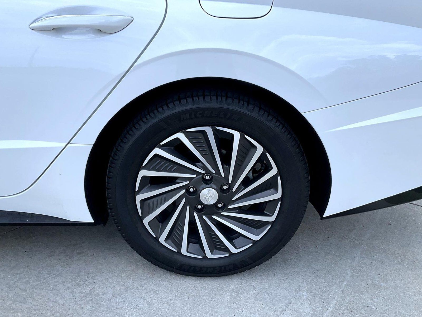 Used 2023 Hyundai Sonata SEL FWD image 21