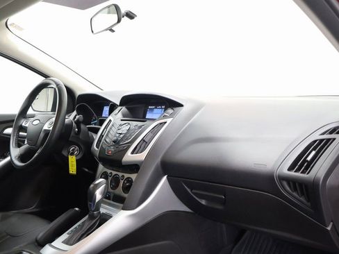 Used 2014 Ford Focus SE w/ Equipment Group 201A image 23