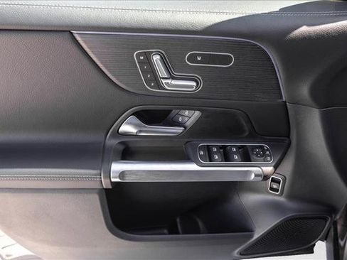 New 2026 Mercedes-Benz GLB 250 4MATIC image 14