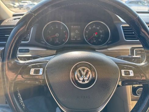 Used 2017 Volkswagen Passat 1.8T SE image 33