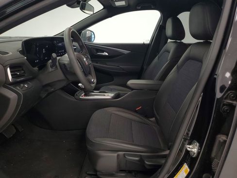 Used 2025 Buick Envista Preferred image 13