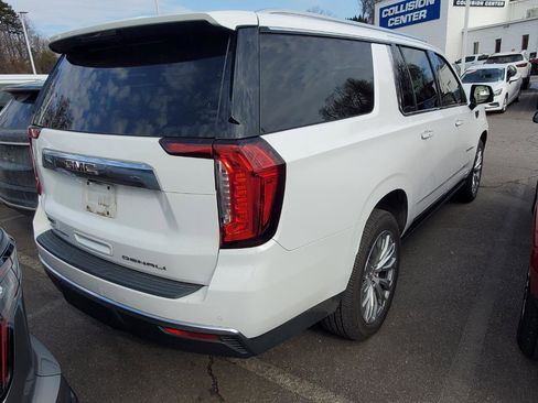Used 2022 GMC Yukon XL Denali image 10