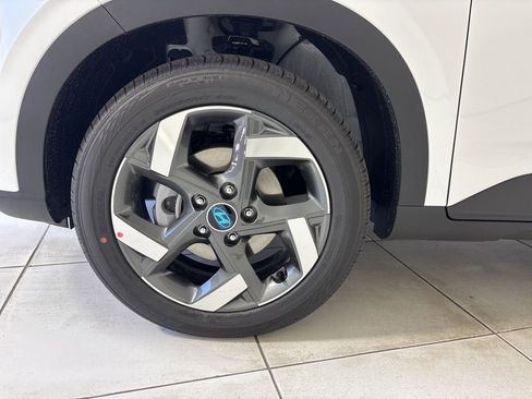 New 2026 Hyundai Venue SEL FWD image 9