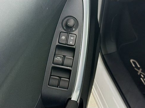 Used 2013 MAZDA CX-5 Touring image 17