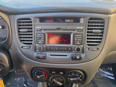 Used 2010 Kia Rio5 w/ Value Pkg image 26