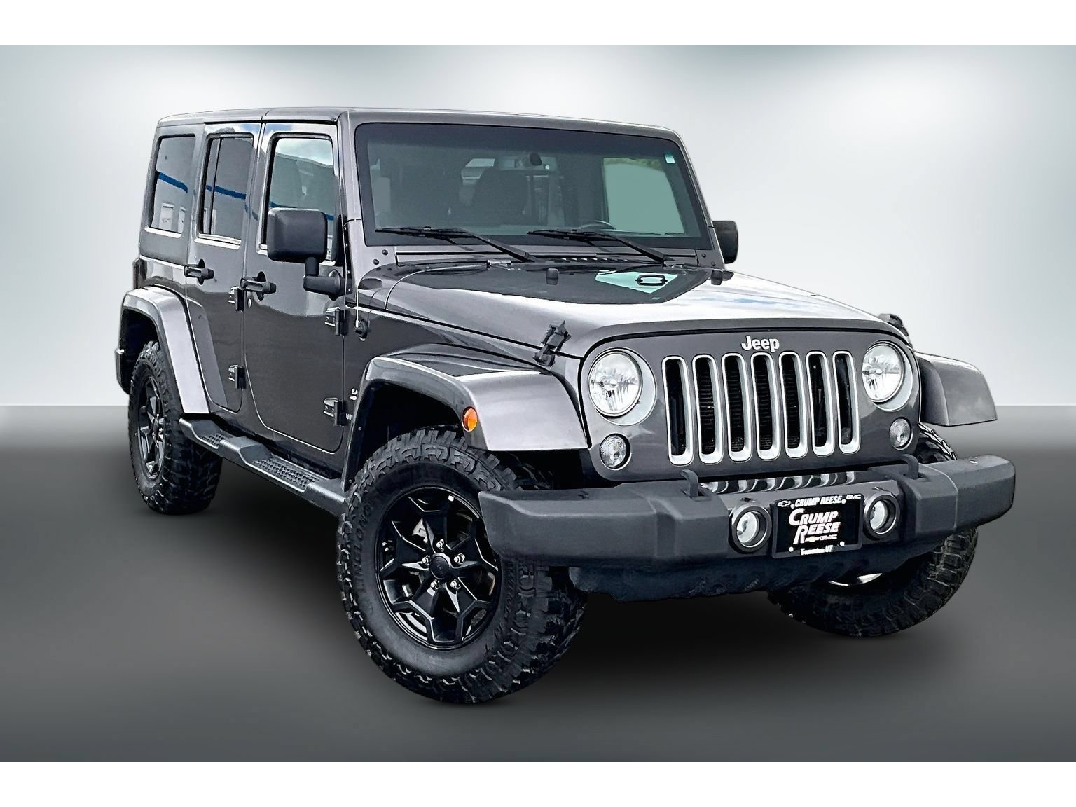 Used 2016 Jeep Wrangler Unlimited Sahara w/ Connectivity Group AWD/4WD image 3