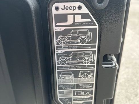 Used 2023 Jeep Wrangler Sahara image 61