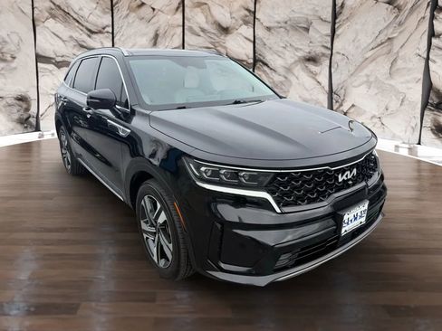 Used 2023 Kia Sorento SX Prestige image 1