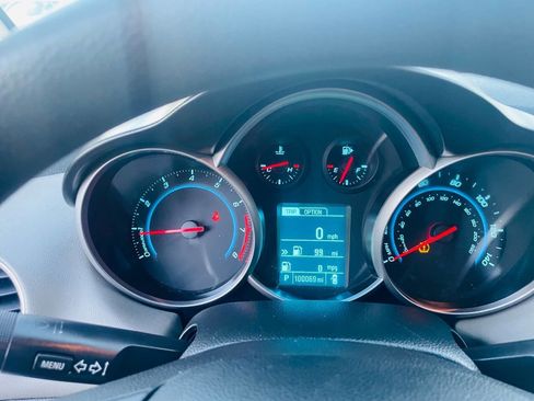Used 2013 Chevrolet Cruze LS image 14