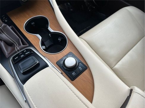 Used 2019 Lexus RX 450h AWD w/ Navigation Package image 35