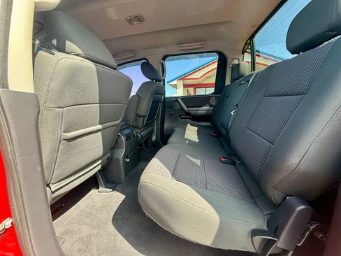 Used 2010 Nissan Titan SE w/ SE Value Truck Pkg AWD/4WD image 13
