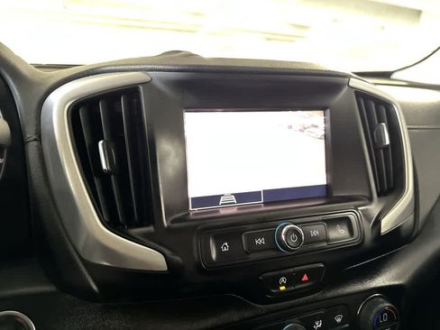Used 2024 GMC Terrain SLE w/ Driver Convenience Package FWD image 18