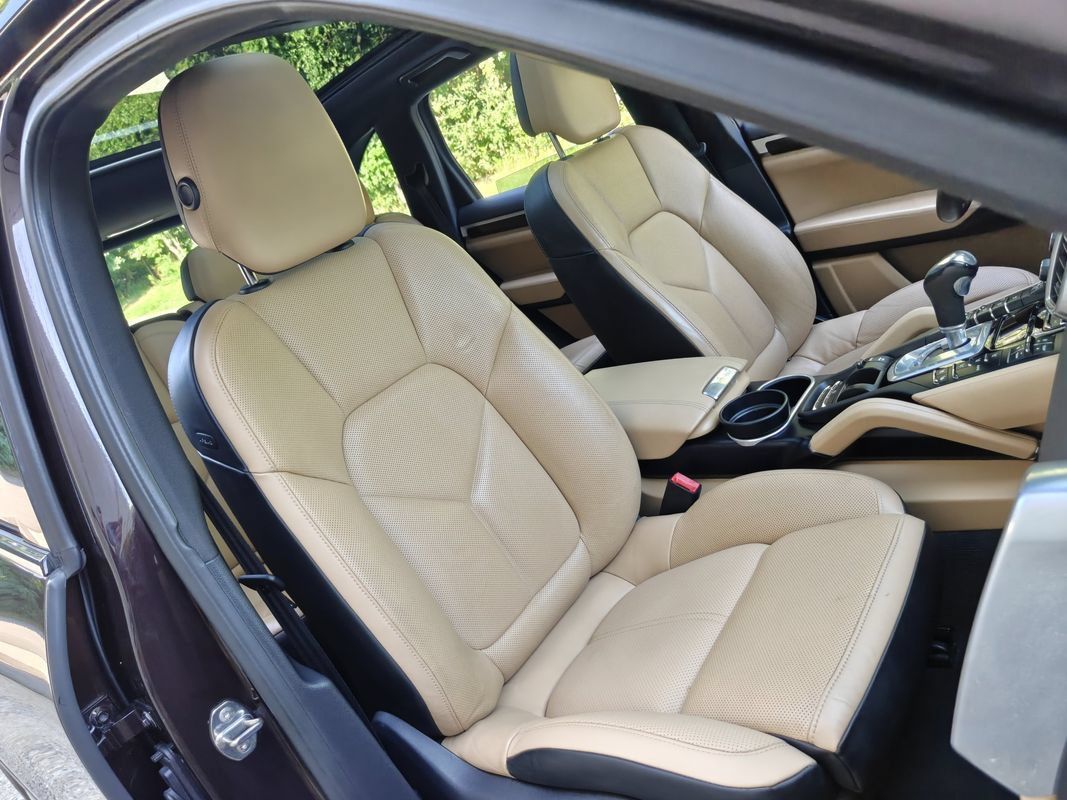 Used 2016 Porsche Cayenne AWD/4WD image 35