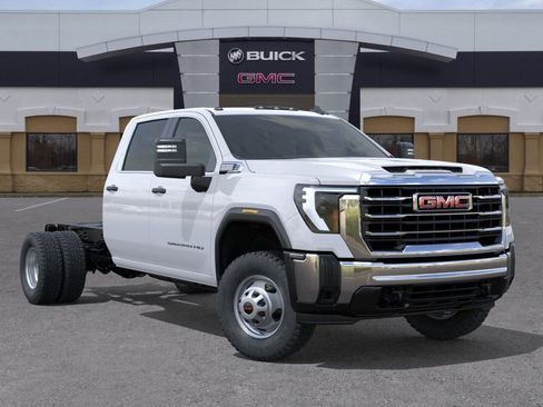 New 2025 GMC Sierra 3500 Pro w/ Convenience Package image 7