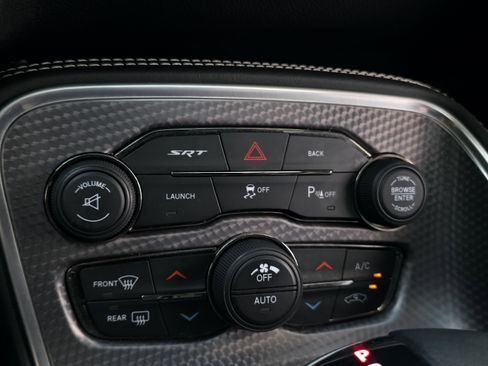 Used 2016 Dodge Challenger SRT Hellcat image 25
