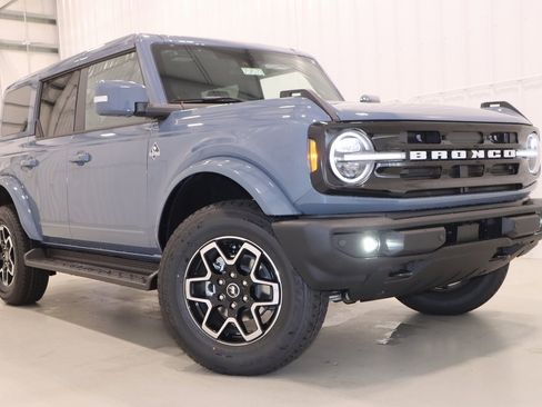 New 2025 Ford Bronco Outer Banks image 31