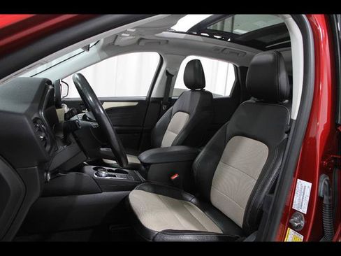 Certified 2022 Ford Escape Titanium w/ Titanium Elite Package AWD/4WD image 6
