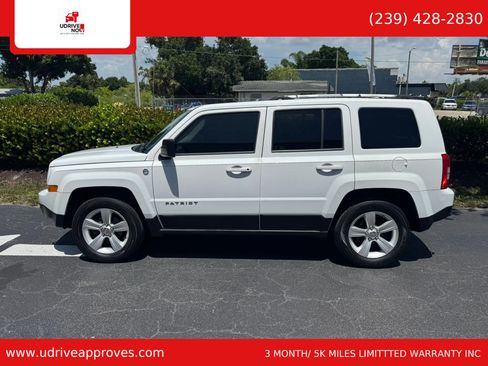 Used 2013 Jeep Patriot Limited w/ Sun/Sound Group AWD/4WD image 4