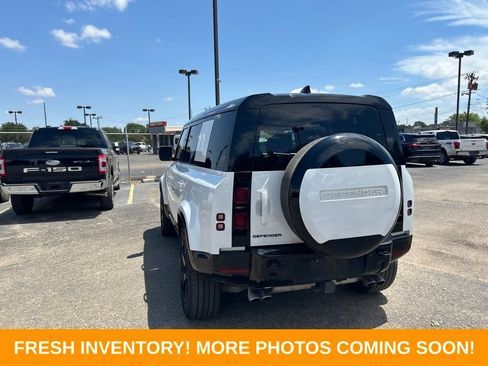 Used 2025 Land Rover Defender 110 X-Dynamic SE AWD/4WD image 4