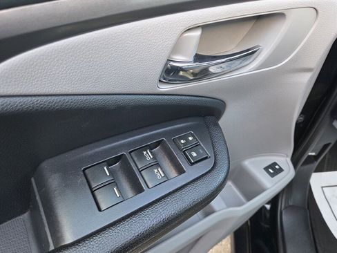 Used 2017 Honda Pilot EX-L image 10