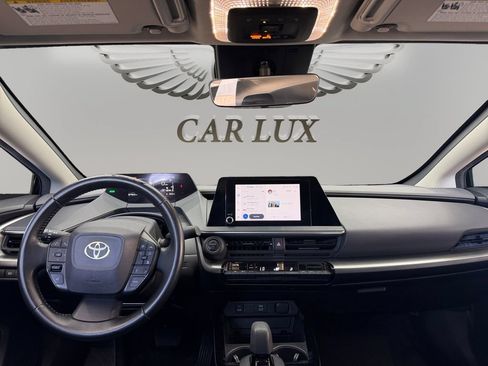 Used 2024 Toyota Prius LE FWD image 11