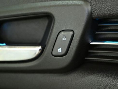 Used 2016 Chevrolet Malibu LT image 36