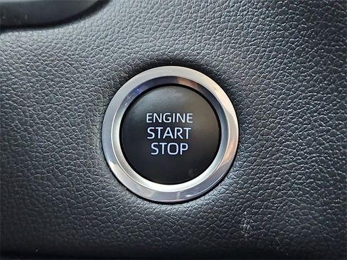 Used 2024 Toyota Tundra Limited image 27