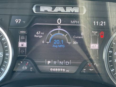 Used 2024 RAM 1500 Laramie AWD/4WD image 29