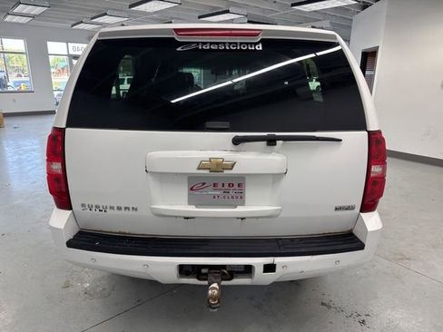 Used 2008 Chevrolet Suburban LT w/ LT Preferred Equipment Group AWD/4WD image 9
