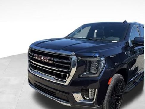 Used 2023 GMC Yukon SLT w/ SLT Premium Package AWD/4WD image 2