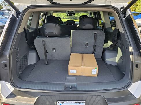 New 2026 Kia EV9 Wind image 25