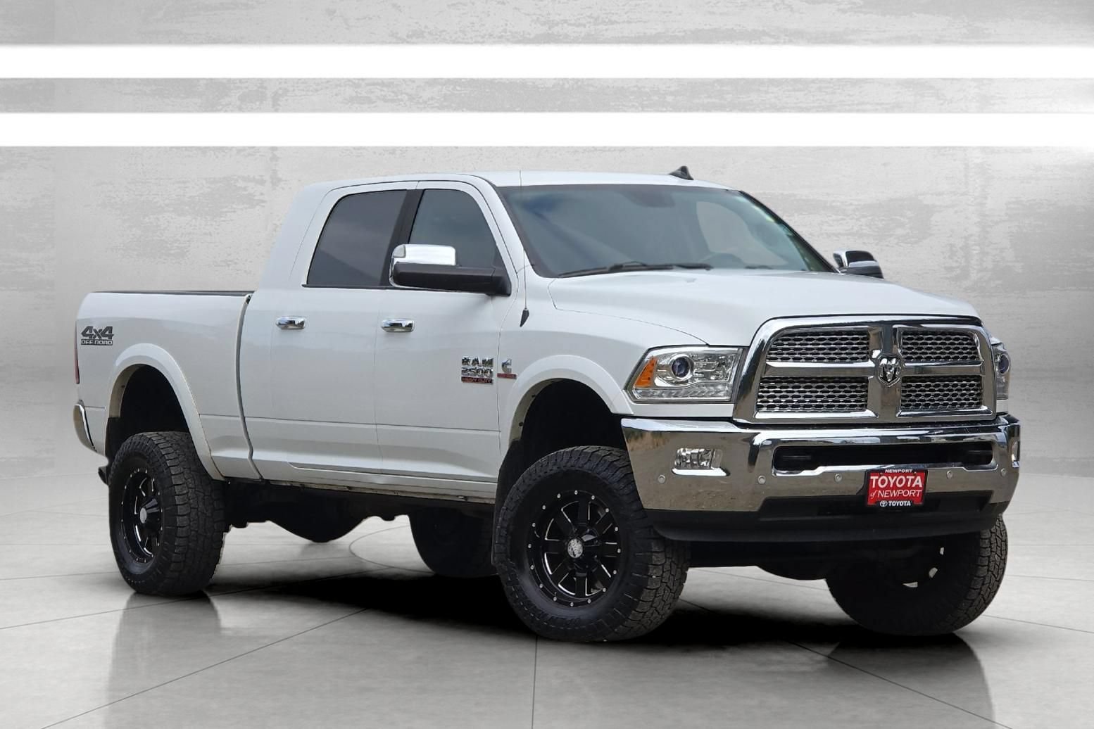 Used 2017 RAM 2500 Laramie AWD/4WD image 2