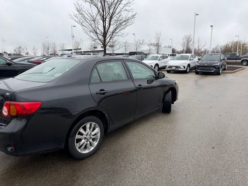 Used 2010 Toyota Corolla image 4