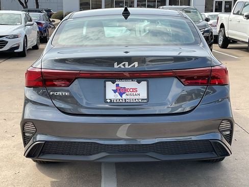 Used 2024 Kia Forte LXS w/ LXS Technology Package image 6