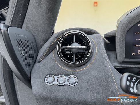 Used 2021 McLaren 765LT RWD image 22